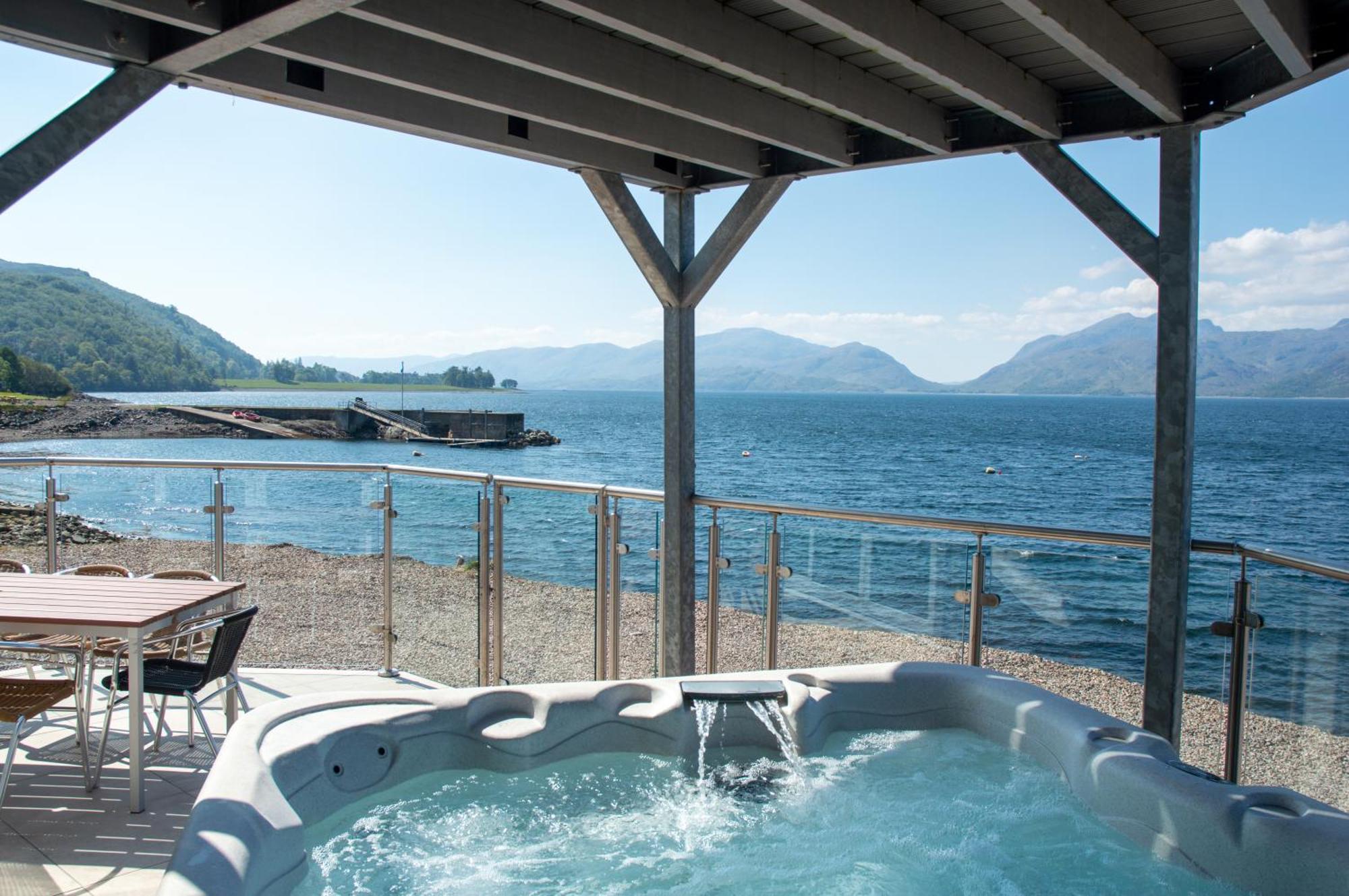 Beach Houses With Hot Tubs 글렌코 외부 사진